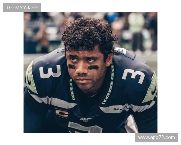 泰里·威尔逊的惊人蜕变:速度与流畅性的完美结合引领NFL新风潮 泰里·威尔逊的惊人蜕变:速度与流畅性的完美结合引领NFL新风潮
