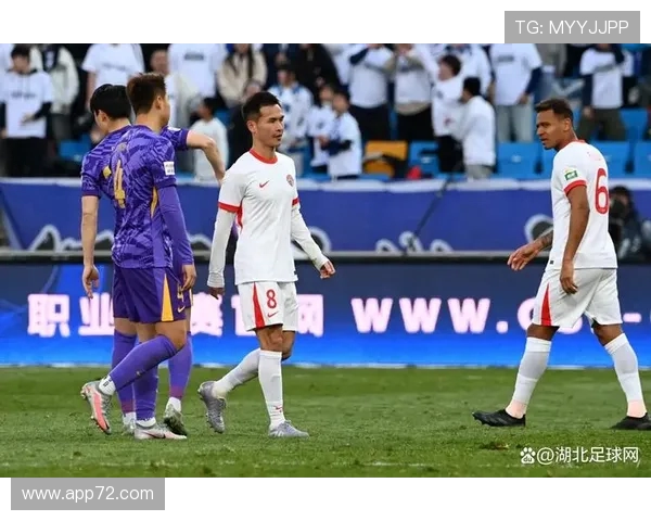 梅州迎战海牛五外援同场竞技刘云林创益携手亮相争锋激烈 梅州迎战海牛五外援同场竞技刘云林创益携手亮相争锋激烈